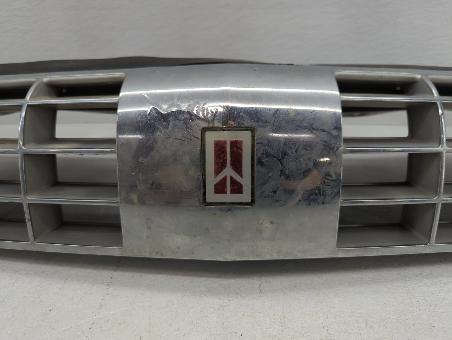 2008-2009 Ford Mustang Front Grille Bumper Not Included - Oemusedautoparts1.com