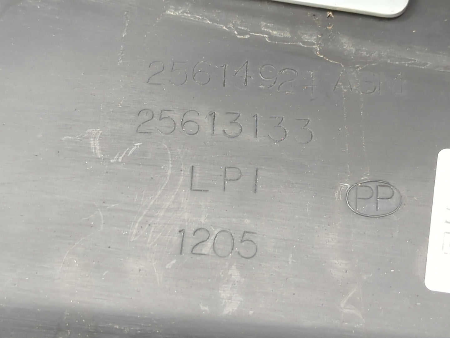2008-2009 Ford Mustang Front Grille Bumper Not Included - Oemusedautoparts1.com