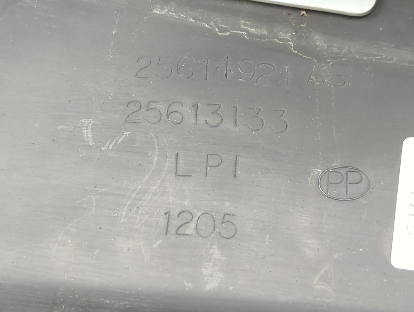 2008-2009 Ford Mustang Front Grille Bumper Not Included - Oemusedautoparts1.com