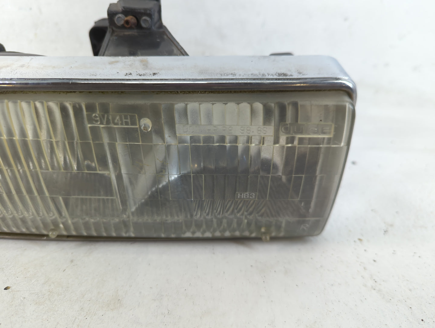 Gmc S10 Blazer Passenger Right Oem Head Light Headlight Lamp - Oemusedautoparts1.com