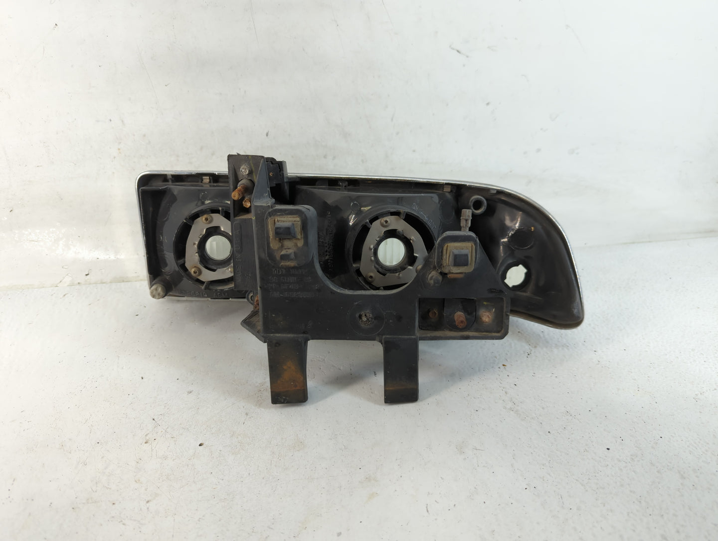 Gmc S10 Blazer Passenger Right Oem Head Light Headlight Lamp - Oemusedautoparts1.com