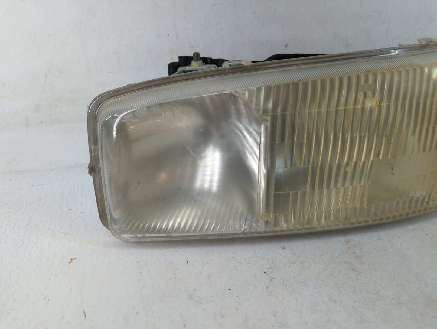 1999-2006 Gmc Sierra 1500 Driver Left Oem Head Light Headlight Lamp - Oemusedautoparts1.com