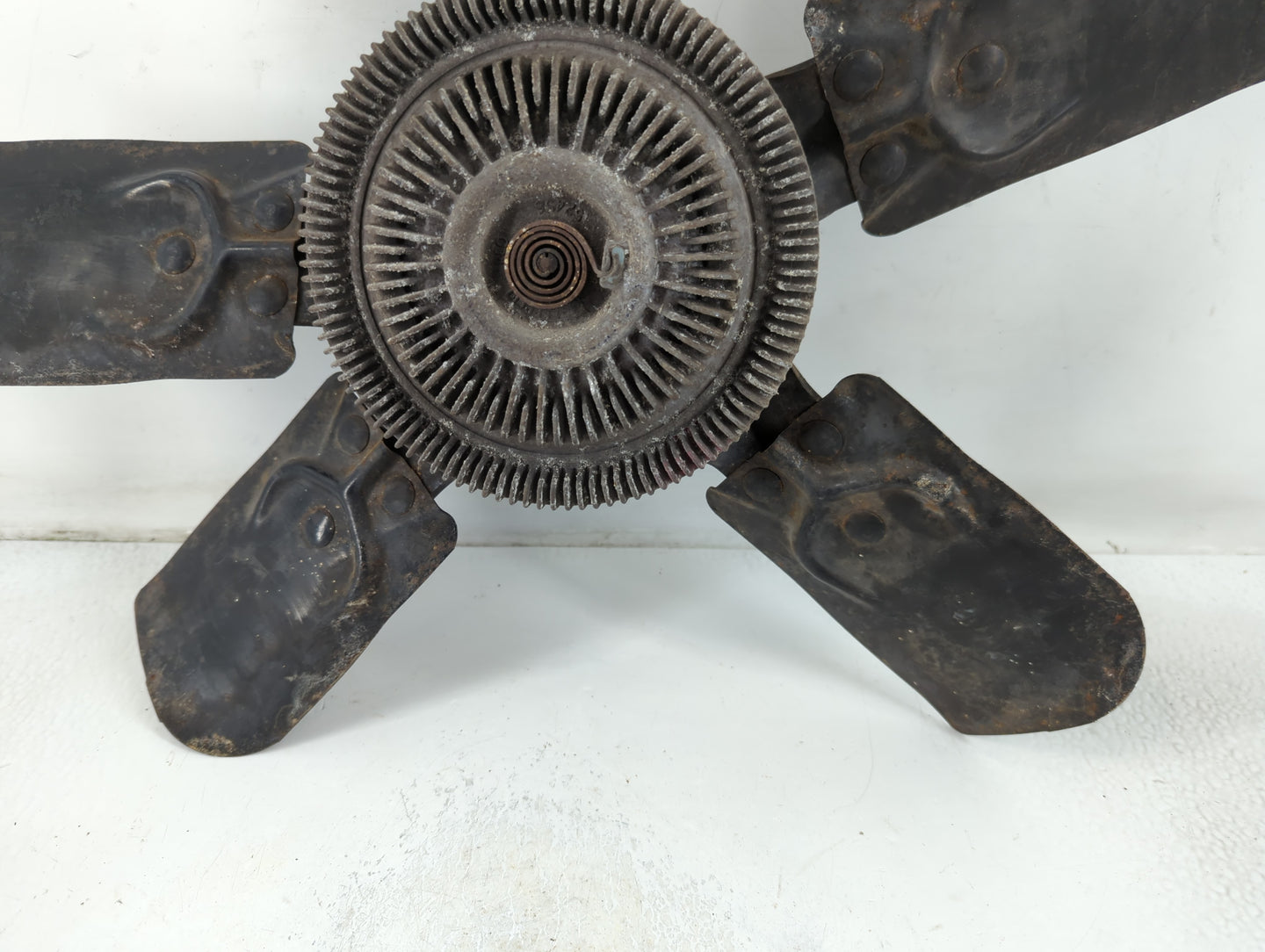 2007 Chrysler Aspen Electric Radiator Cooling Fan Motor Assembly Fits OEM Used Auto Parts - Oemusedautoparts1.com