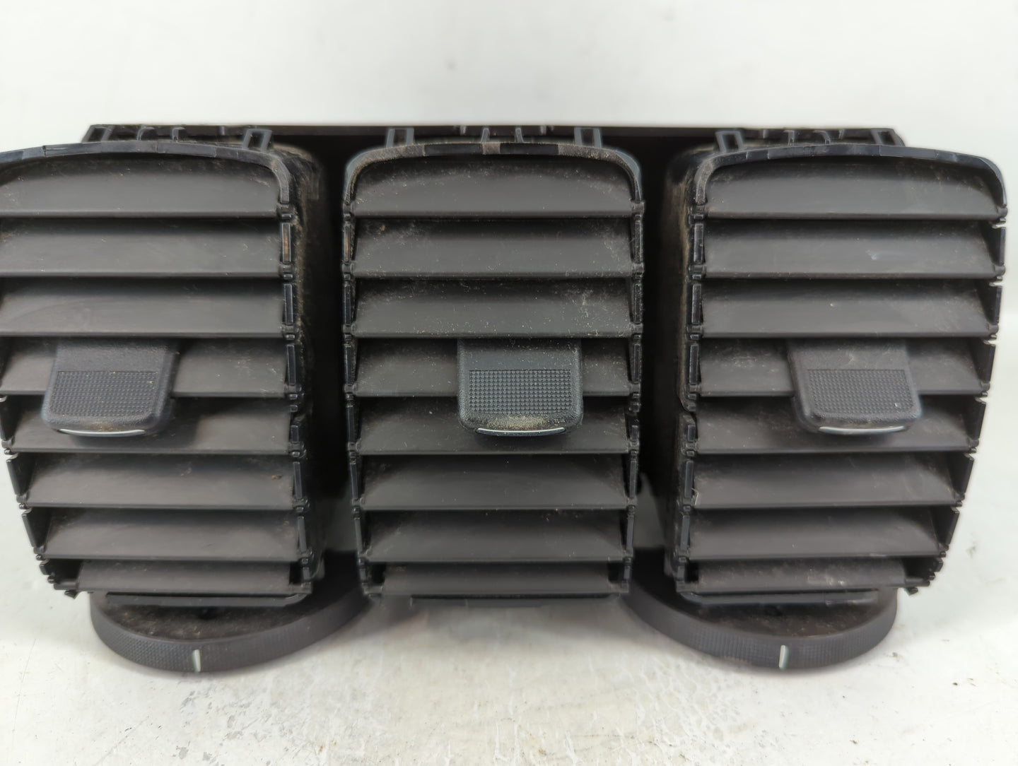 2011 Gmc Acadia AIRVEVTS - Oemusedautoparts1.com