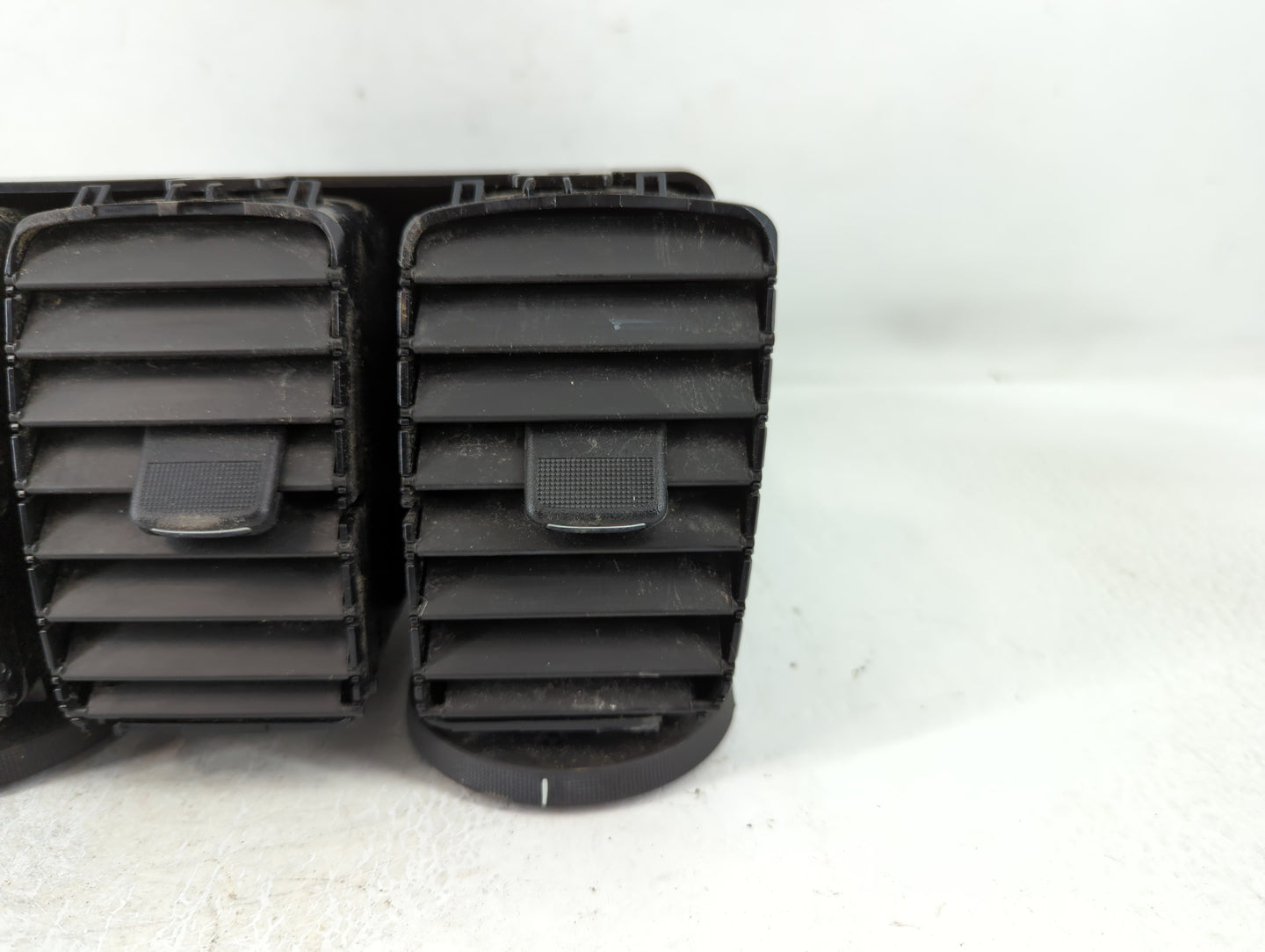 2011 Gmc Acadia AIRVEVTS - Oemusedautoparts1.com