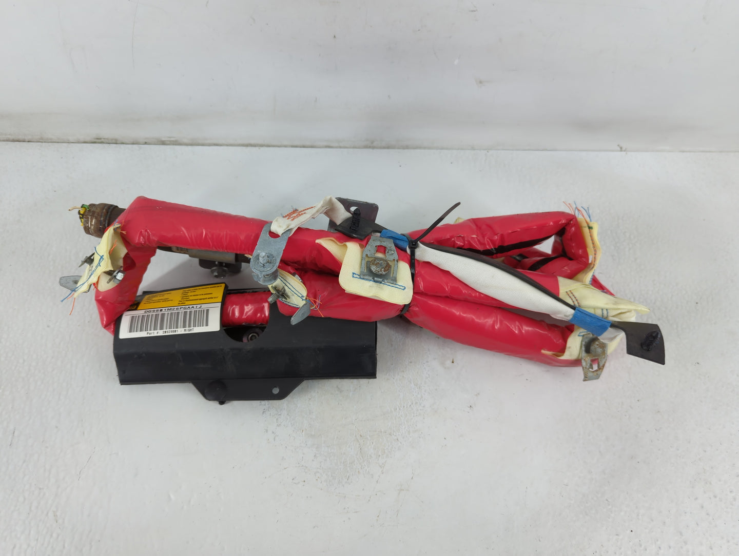 2008-2012 Chevrolet Malibu Air Bag Passenger Right Dashboard OEM P/N:4DZ X6M EY DZM Fits Fits 2008 2009 2010 2011 2012 OEM Used Auto Parts - Oemusedautoparts1.com
