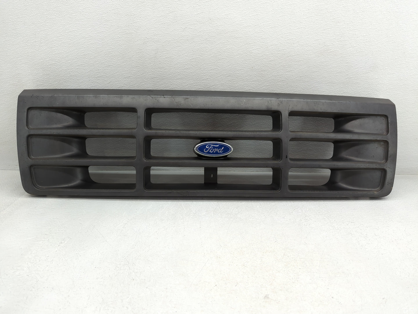 1992-1996 Ford F-150 Front Grille Bumper Not Included - Oemusedautoparts1.com