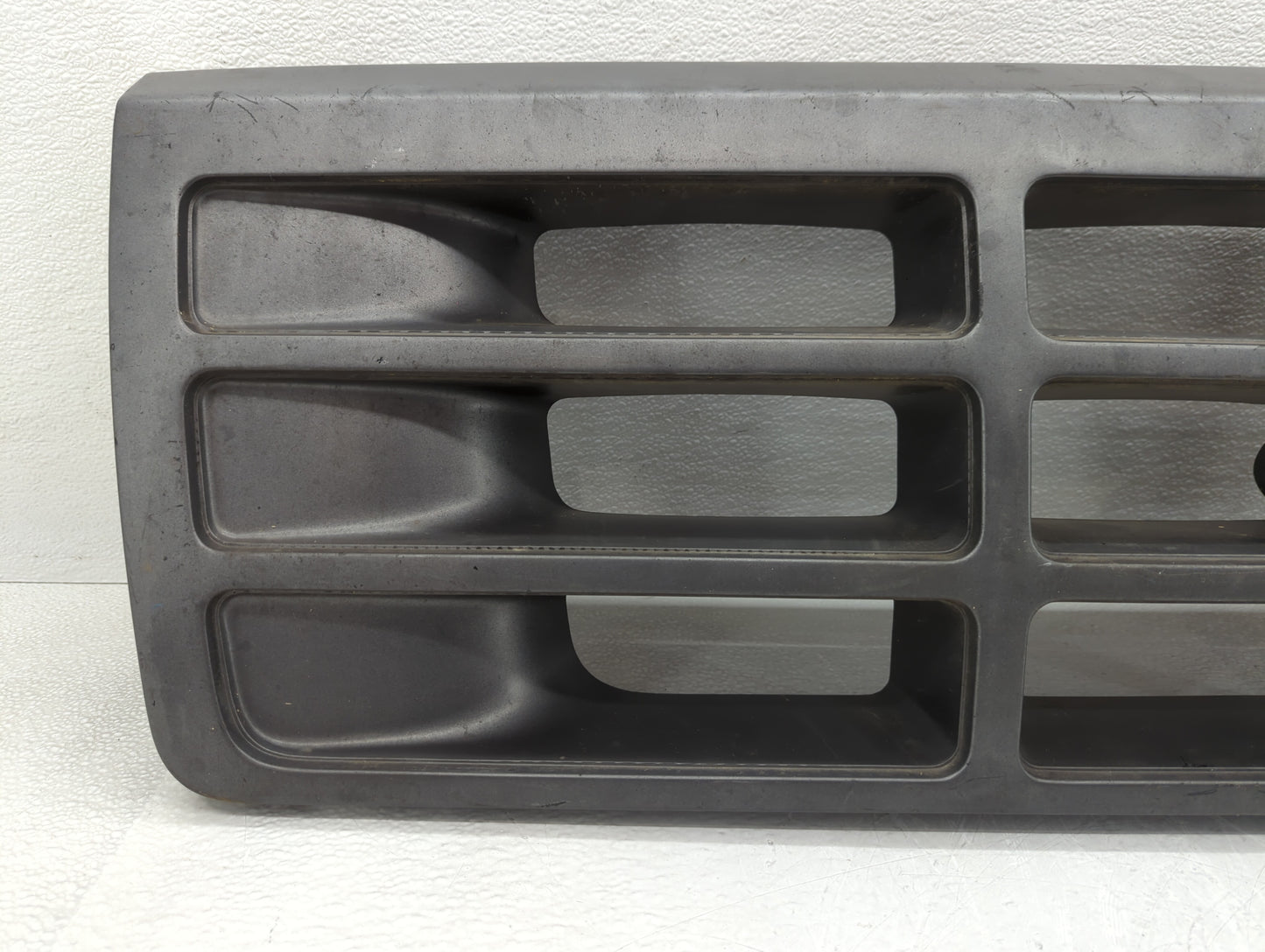 1992-1996 Ford F-150 Front Grille Bumper Not Included - Oemusedautoparts1.com