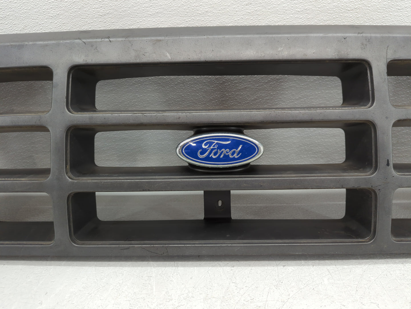 1992-1996 Ford F-150 Front Grille Bumper Not Included - Oemusedautoparts1.com