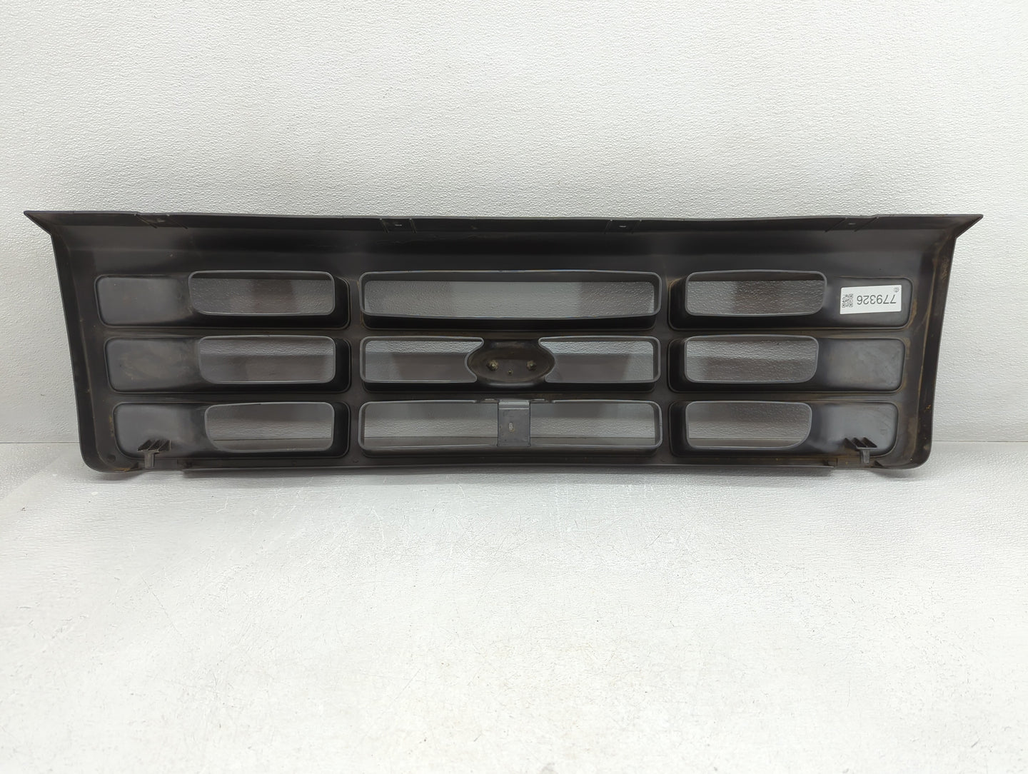 1992-1996 Ford F-150 Front Grille Bumper Not Included - Oemusedautoparts1.com
