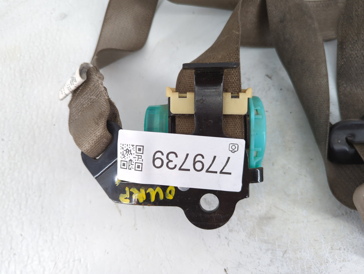 2003-2010 Chevrolet Express 2500 Drvier Front Seatbelt Retractor - Oemusedautoparts1.com