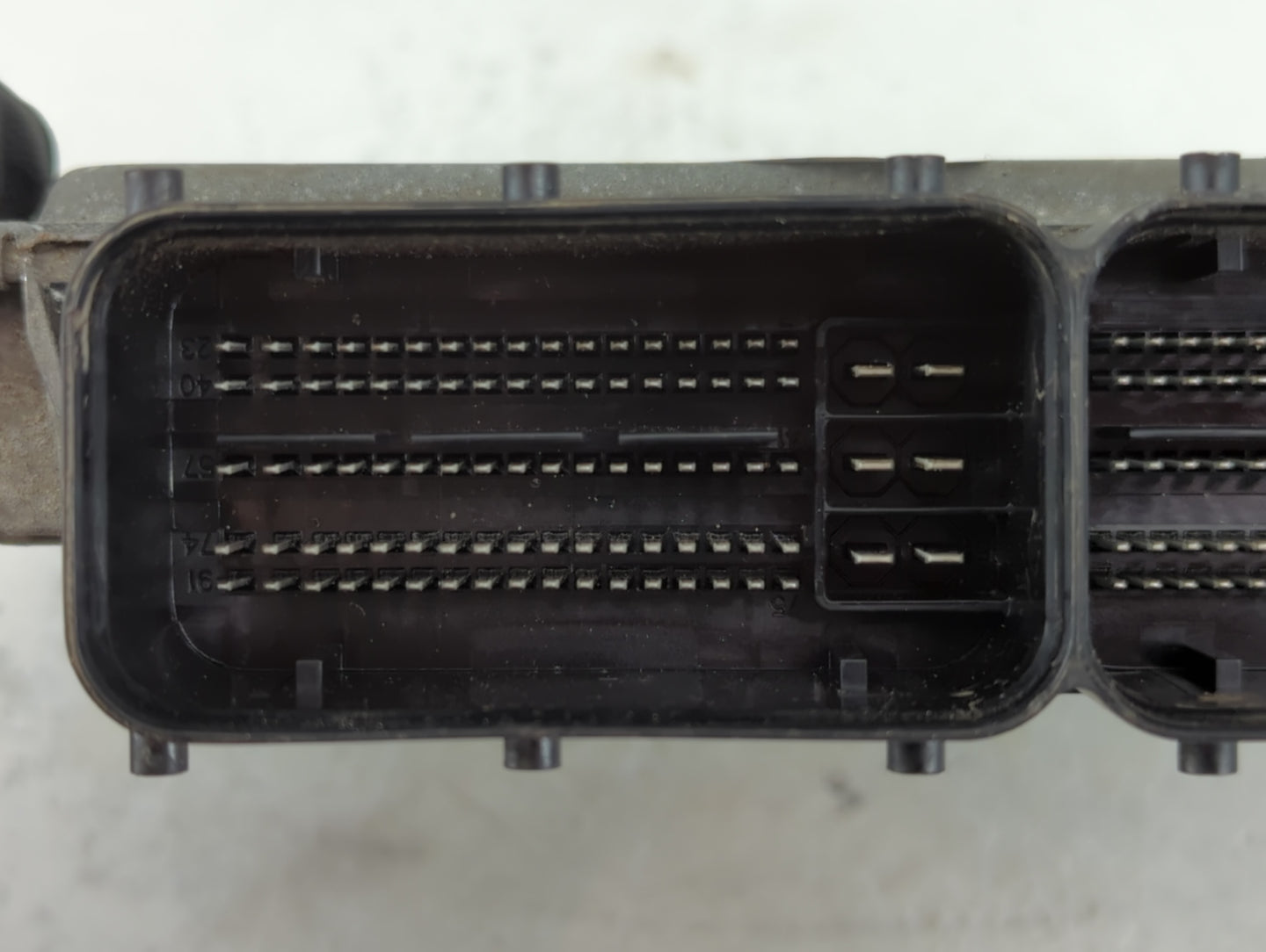 2015 Volkswagen Passat PCM Engine Control Computer ECU ECM PCU OEM P/N:06K 906071 J Fits OEM Used Auto Parts - Oemusedautoparts1.com