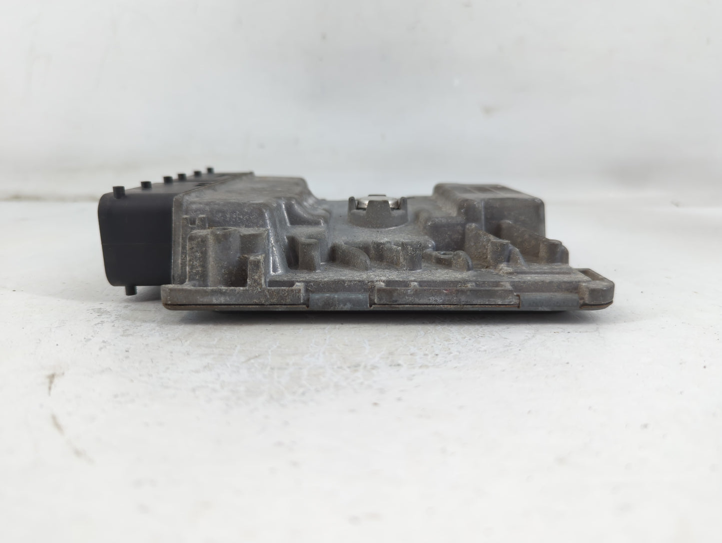 2015 Volkswagen Passat PCM Engine Control Computer ECU ECM PCU OEM P/N:06K 906071 J Fits OEM Used Auto Parts - Oemusedautoparts1.com