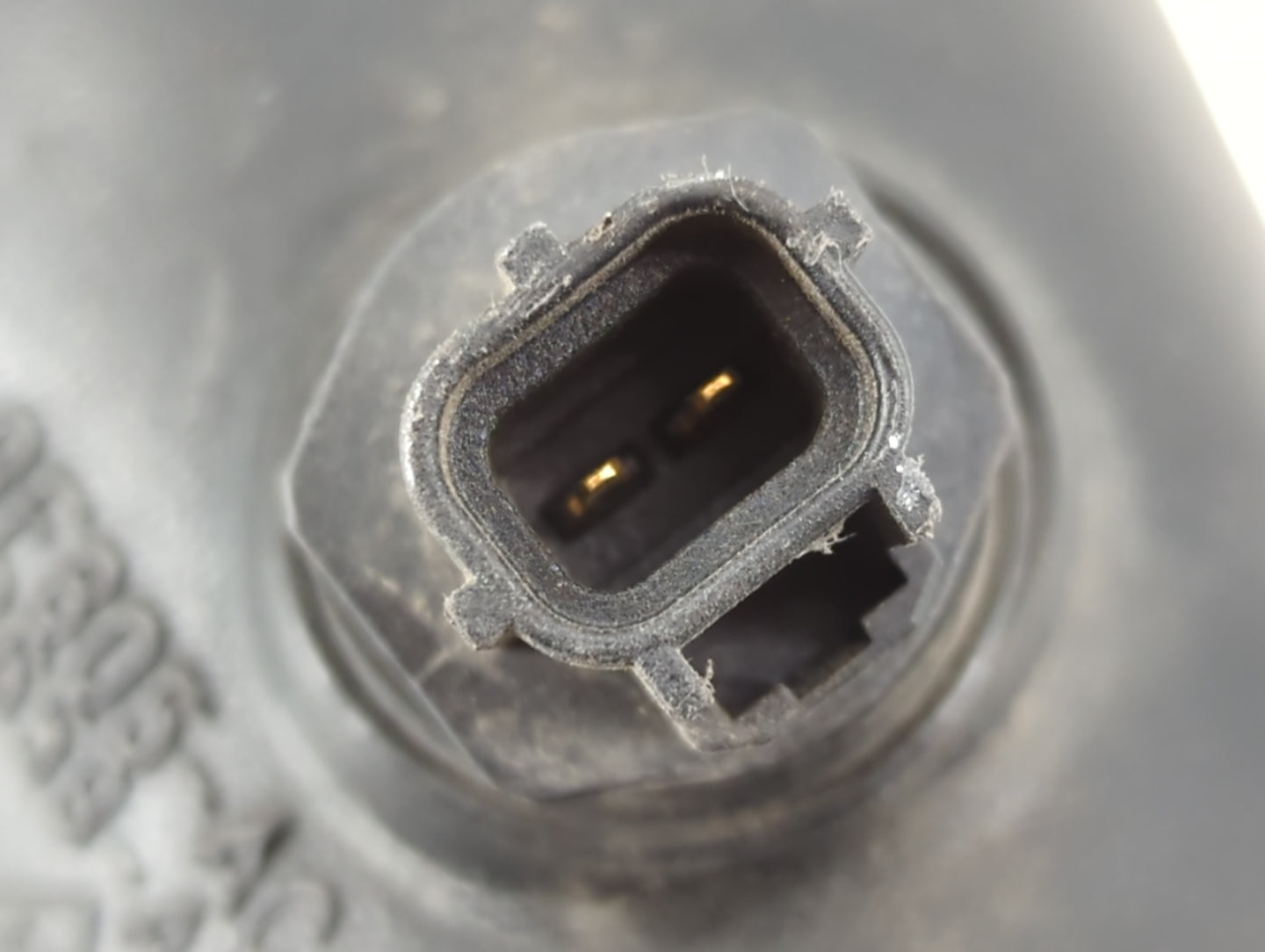 2002 Lincoln Ls Air Cleaner Intake Duct Hose Tube - Oemusedautoparts1.com