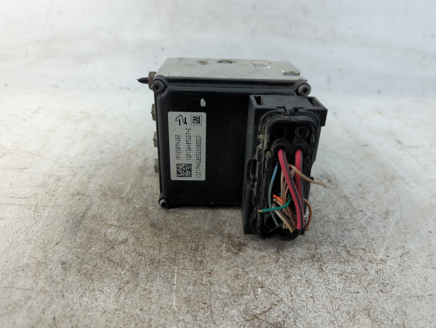 2008-2011 Chevrolet Impala ABS Pump Control Module Replacement P/N:25894182 Fits Fits 2008 2009 2010 2011 OEM Used Auto Parts - Oemusedautoparts1.com