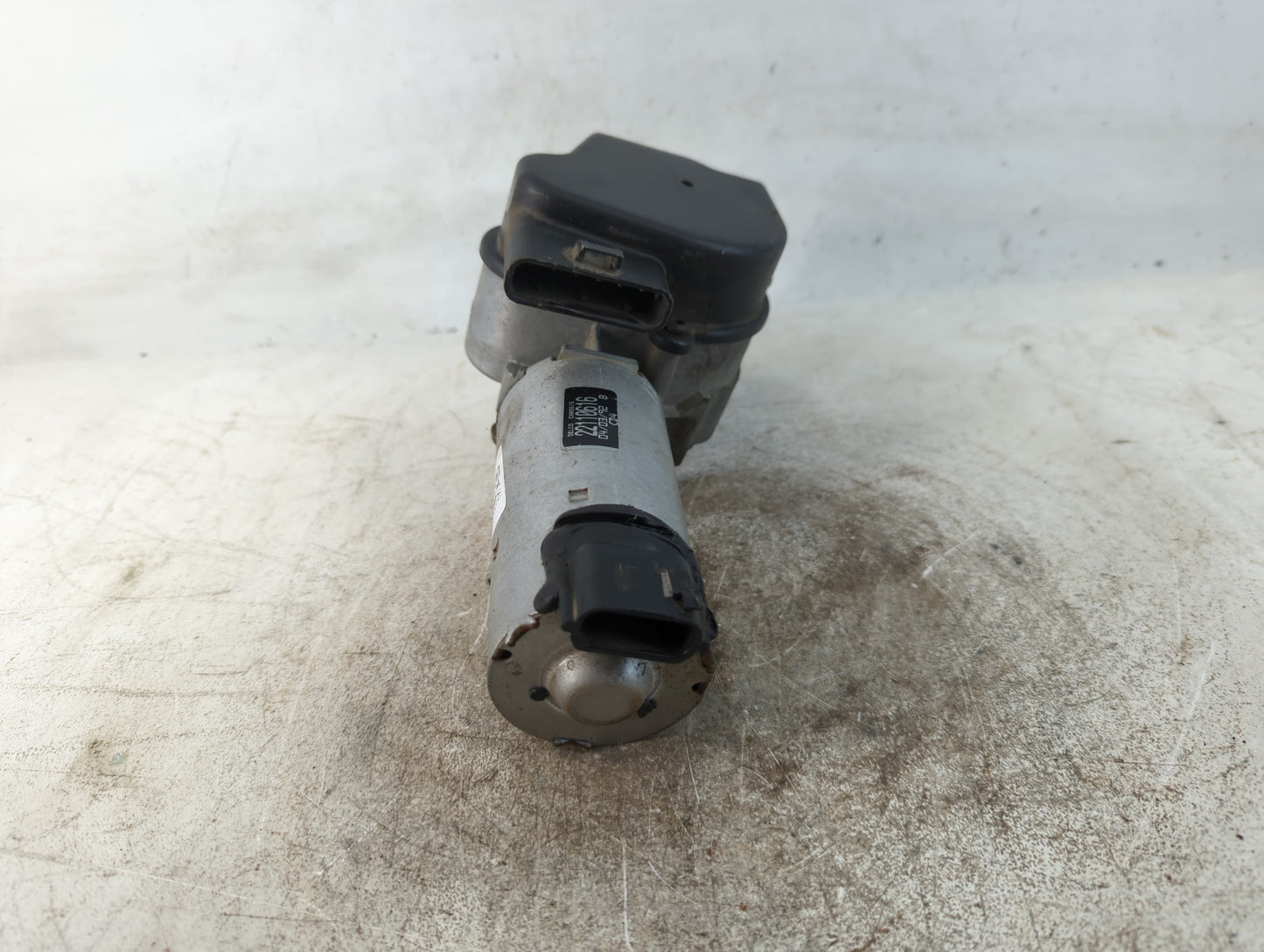 1992 Pontiac Grand Prix Front Windshield Wiper Motor P/N:22110616 Fits OEM Used Auto Parts - Oemusedautoparts1.com