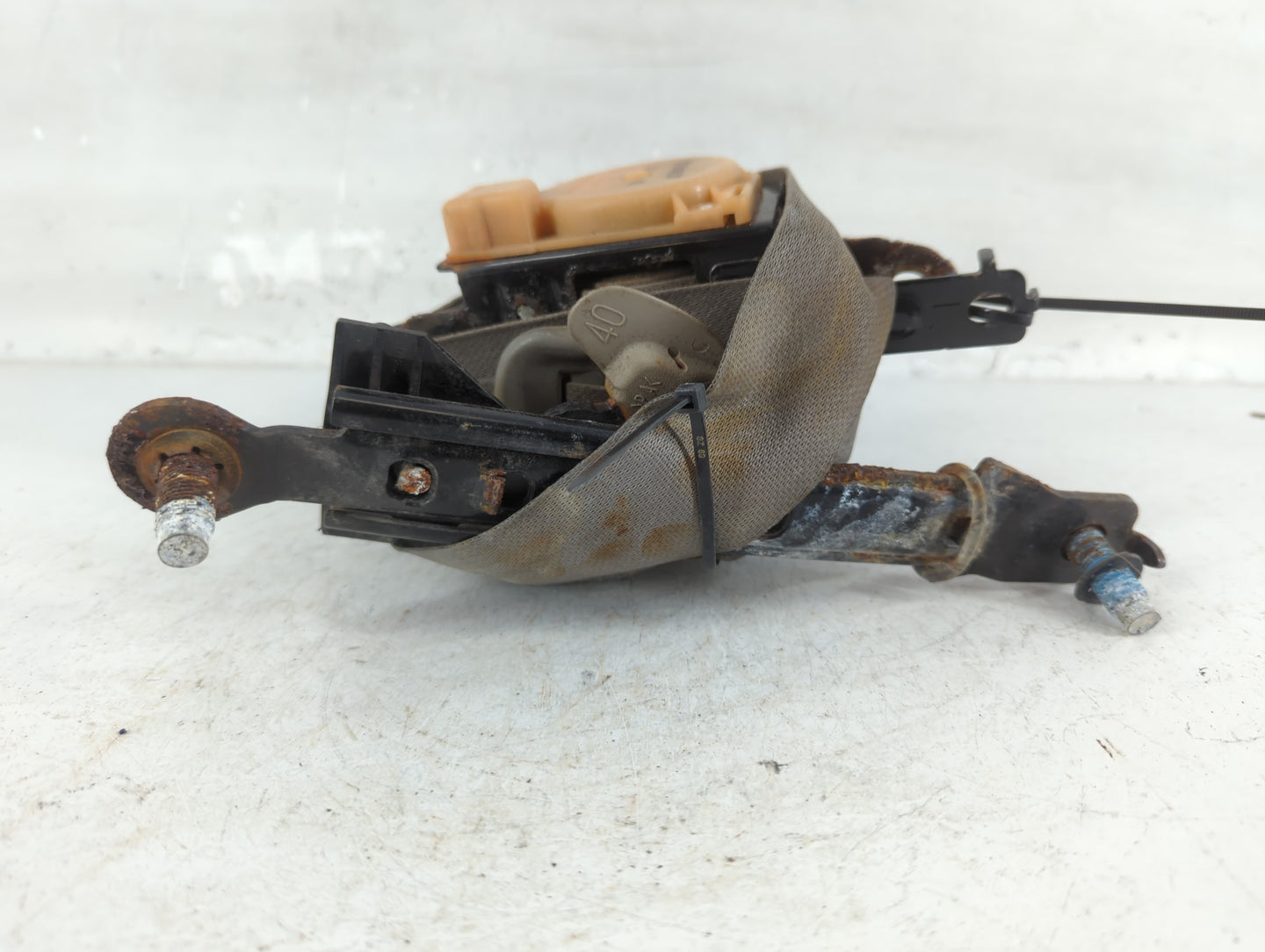 2006-2010 Kia Optima Passenger Right Seat Belt Front Retractor - Oemusedautoparts1.com