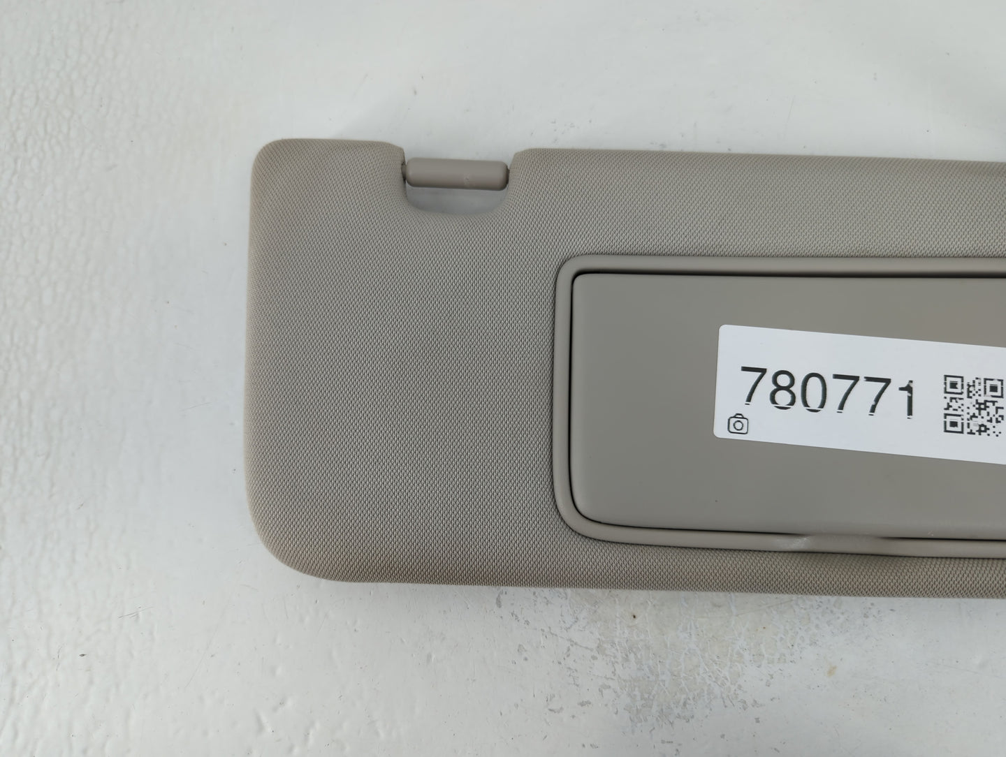 2010-2017 Chevrolet Equinox Sun Visor Shade Replacement Passenger Right Mirror Fits Fits 2010 2011 2012 2013 2014 2015 2016 2017 OEM Used Auto Parts - Oemusedautoparts1.com