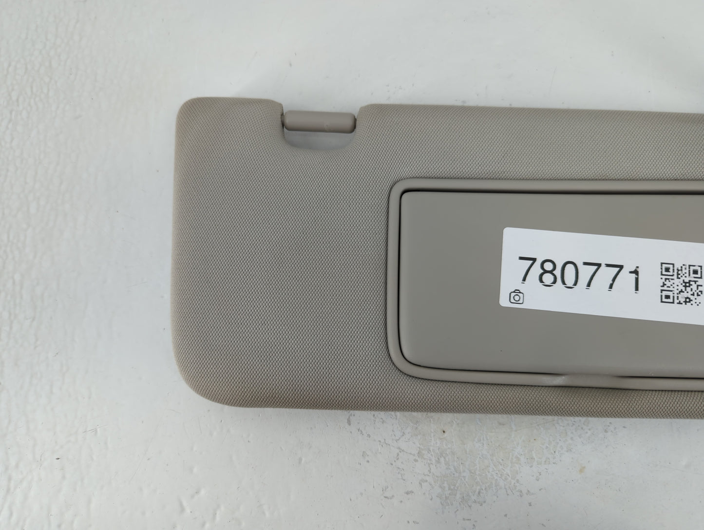 2010-2017 Chevrolet Equinox Sun Visor Shade Replacement Passenger Right Mirror Fits Fits 2010 2011 2012 2013 2014 2015 2016 2017 OEM Used Auto Parts - Oemusedautoparts1.com