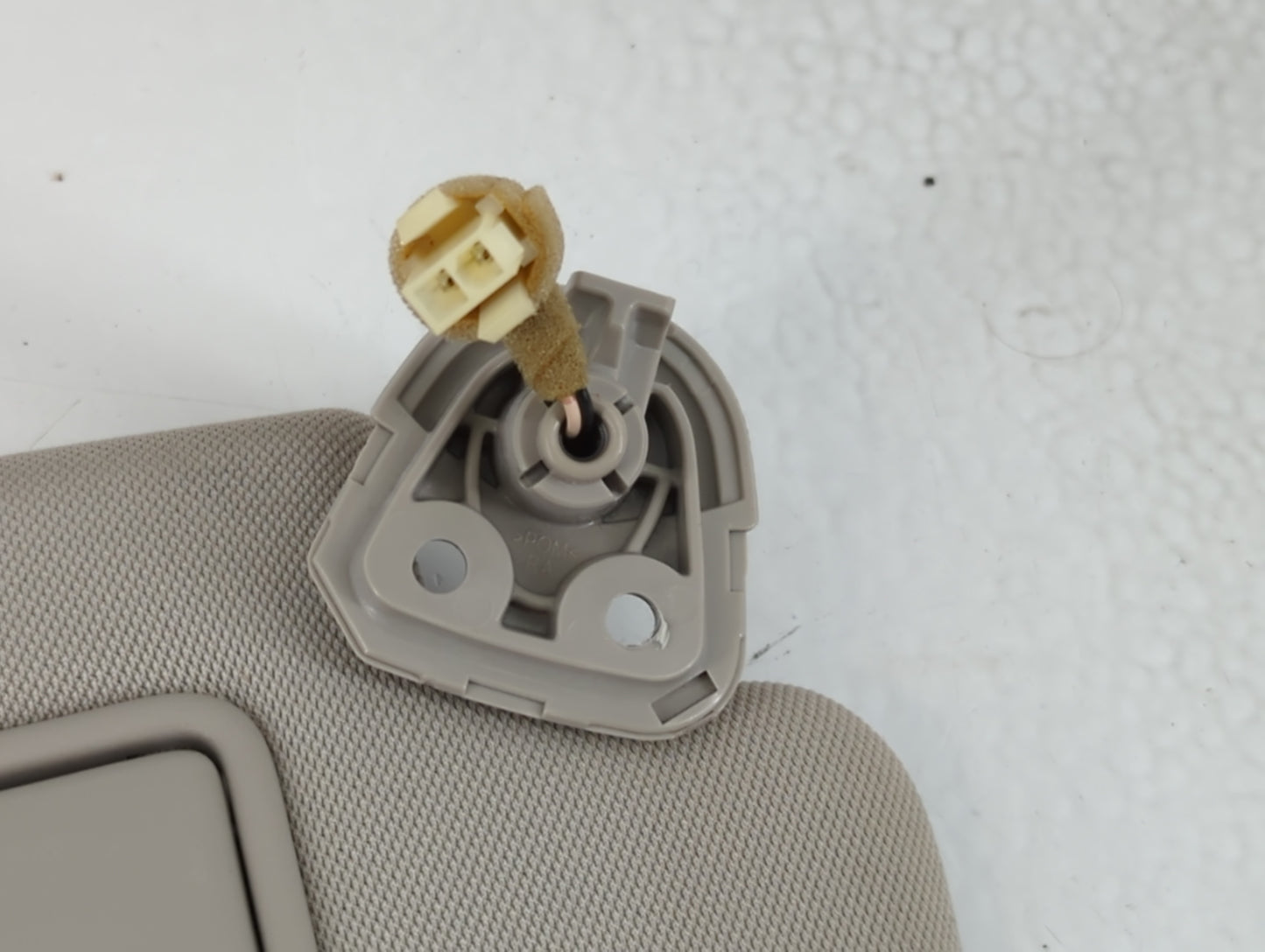 2010-2017 Chevrolet Equinox Sun Visor Shade Replacement Passenger Right Mirror Fits Fits 2010 2011 2012 2013 2014 2015 2016 2017 OEM Used Auto Parts - Oemusedautoparts1.com