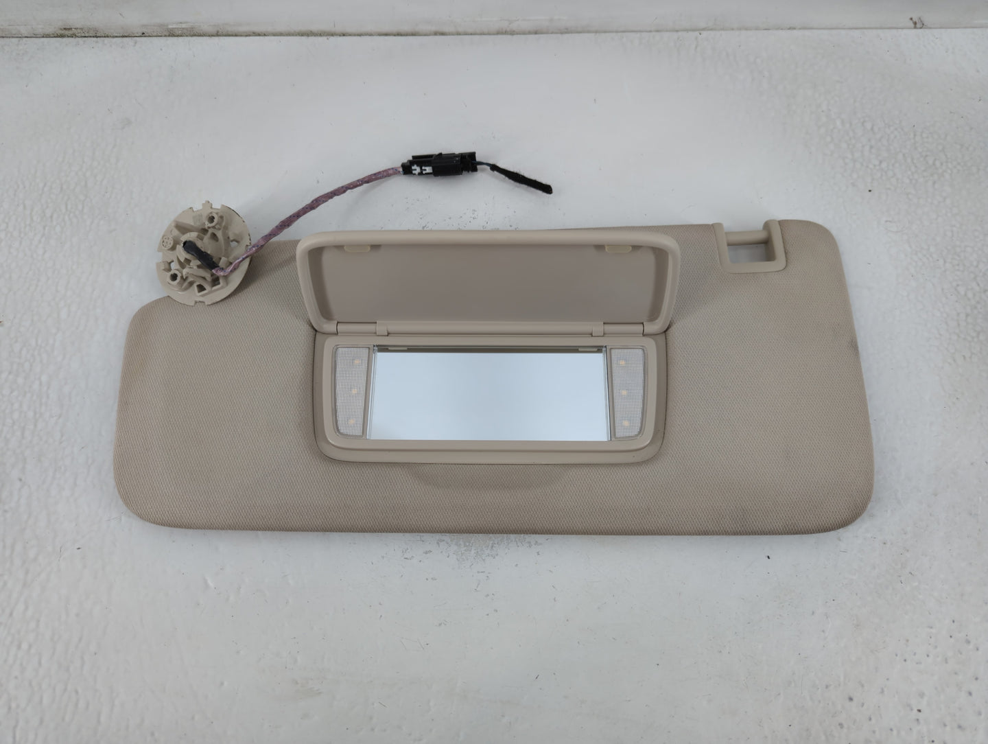 2021-2022 Buick Envision Sun Visor Shade Replacement Driver Left Mirror Fits Fits 2021 2022 OEM Used Auto Parts - Oemusedautoparts1.com