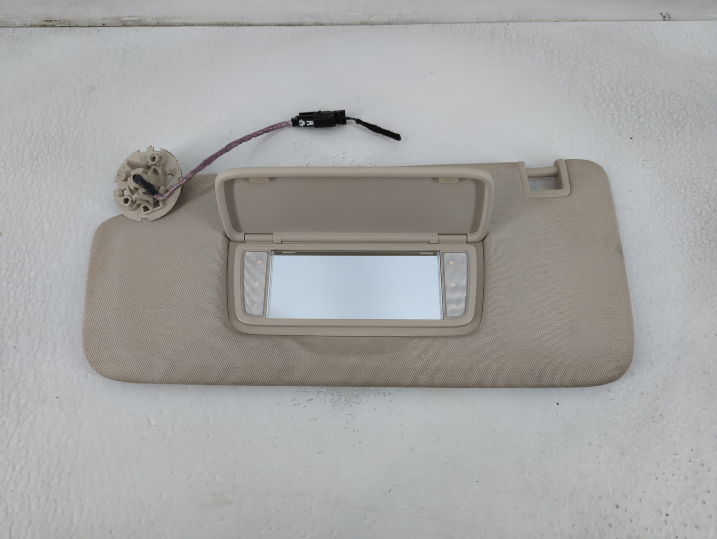 2021-2022 Buick Envision Sun Visor Shade Replacement Driver Left Mirror Fits Fits 2021 2022 OEM Used Auto Parts - Oemusedautoparts1.com