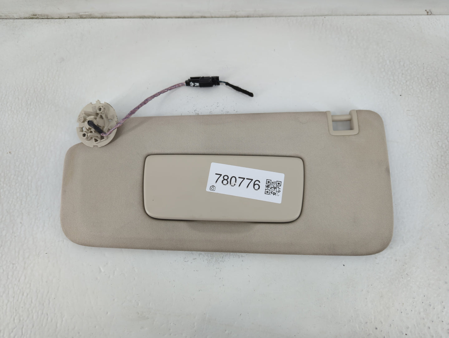 2021-2022 Buick Envision Sun Visor Shade Replacement Driver Left Mirror Fits Fits 2021 2022 OEM Used Auto Parts - Oemusedautoparts1.com