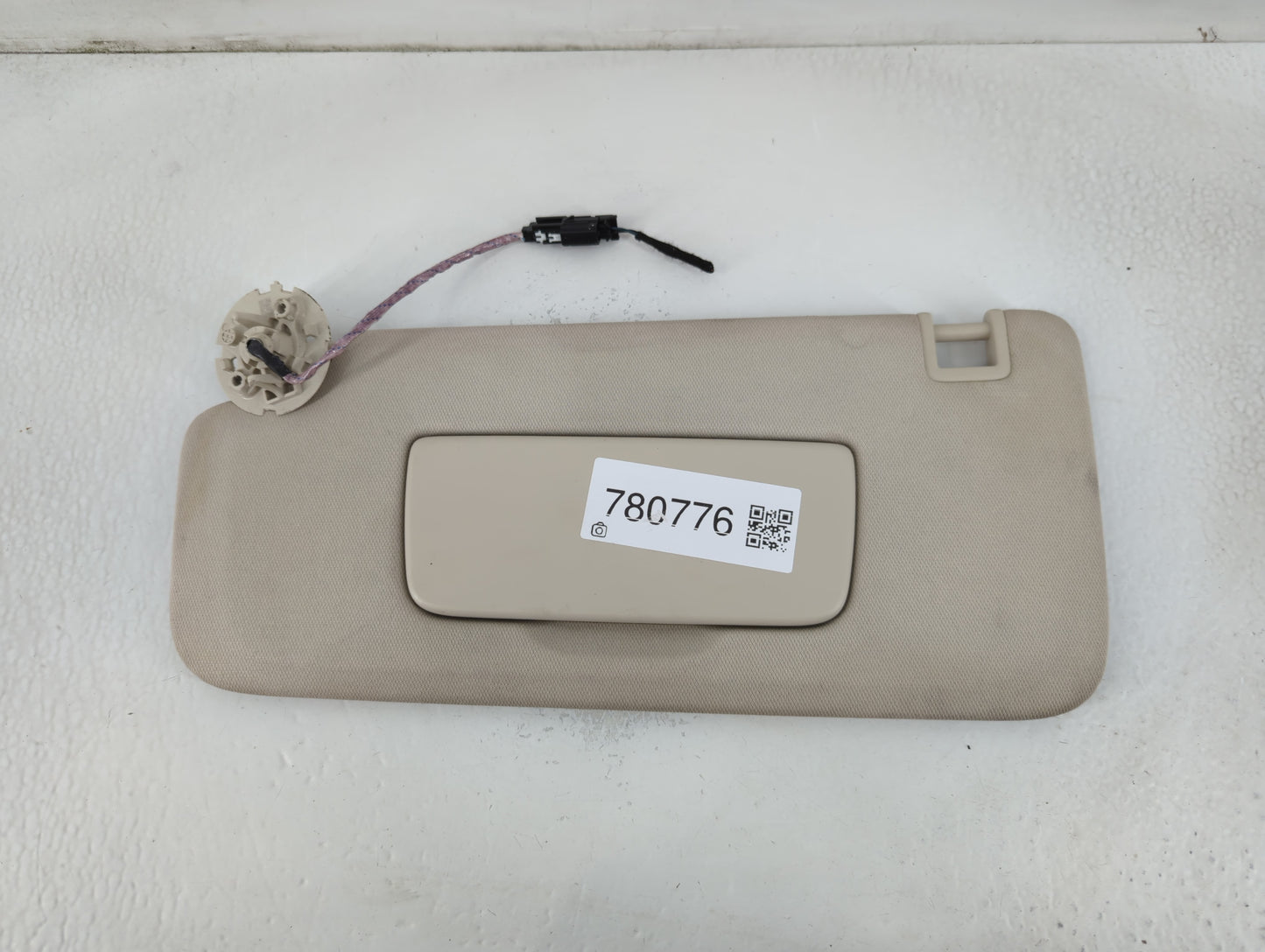 2021-2022 Buick Envision Sun Visor Shade Replacement Driver Left Mirror Fits Fits 2021 2022 OEM Used Auto Parts - Oemusedautoparts1.com