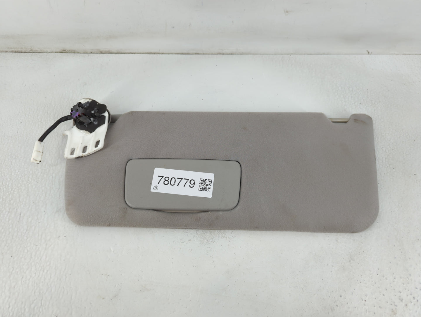 2011-2014 Toyota Sienna Sun Visor Shade Replacement Driver Left Mirror Fits Fits 2011 2012 2013 2014 OEM Used Auto Parts - Oemusedautoparts1.com