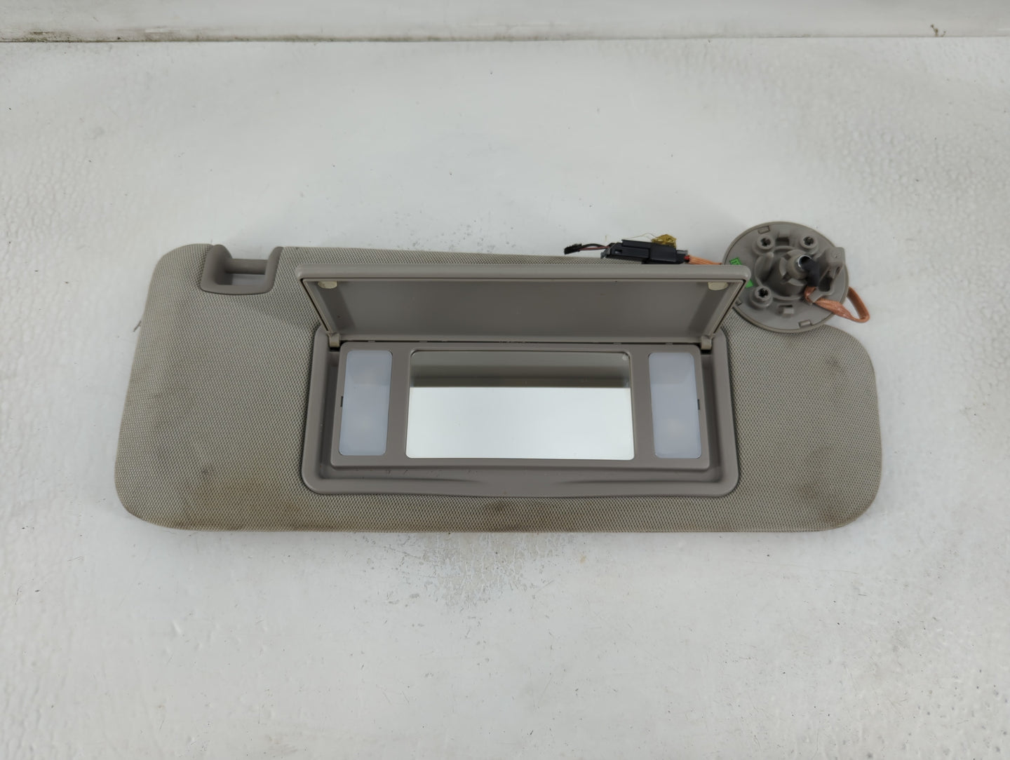 2010-2015 Buick Lacrosse Sun Visor Shade Replacement Passenger Right Mirror Fits Fits 2010 2011 2012 2013 2014 2015 OEM Used Auto Parts - Oemusedautoparts1.com