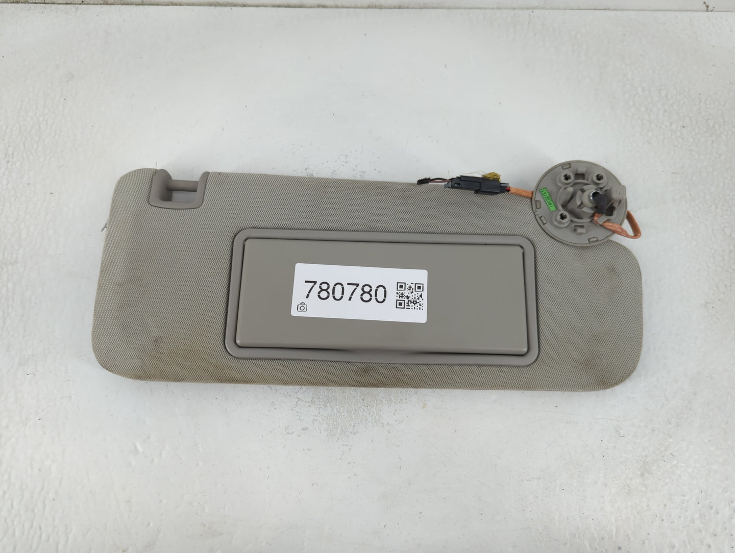 2010-2015 Buick Lacrosse Sun Visor Shade Replacement Passenger Right Mirror Fits Fits 2010 2011 2012 2013 2014 2015 OEM Used Auto Parts - Oemusedautoparts1.com