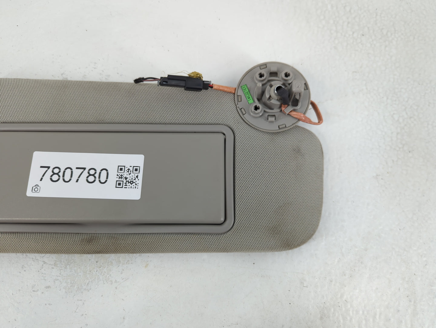 2010-2015 Buick Lacrosse Sun Visor Shade Replacement Passenger Right Mirror Fits Fits 2010 2011 2012 2013 2014 2015 OEM Used Auto Parts - Oemusedautoparts1.com