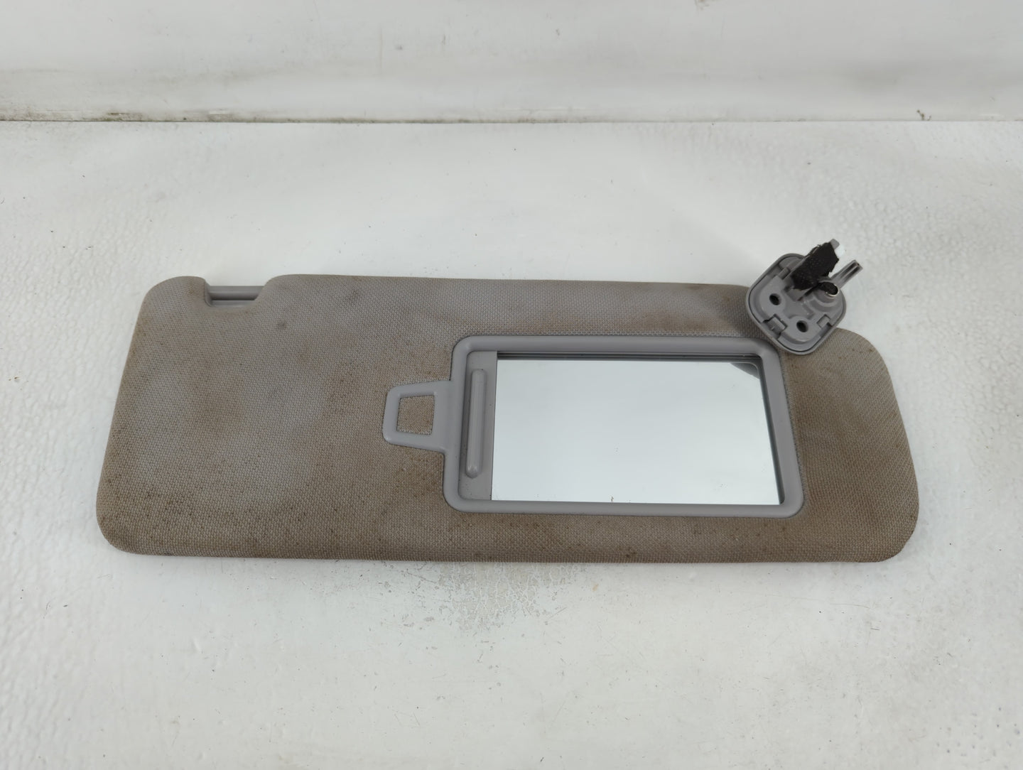 2015-2019 Hyundai Sonata Sun Visor Shade Replacement Passenger Right Mirror Fits Fits 2015 2016 2017 2018 2019 OEM Used Auto Parts - Oemusedautoparts1.com