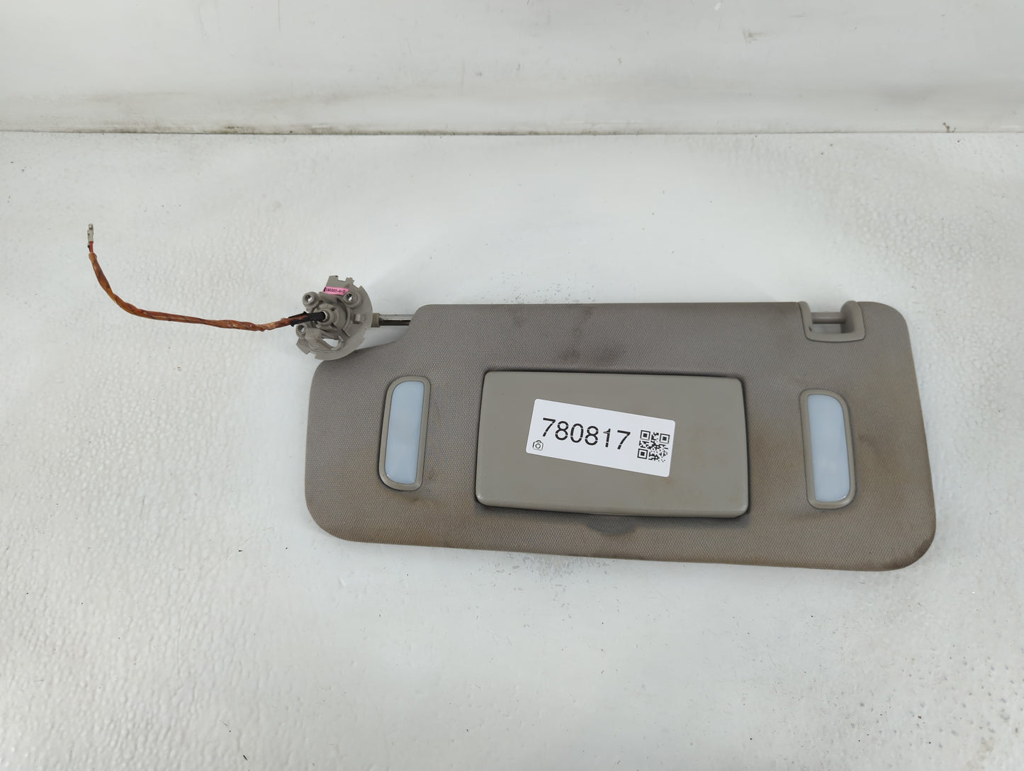 2010-2017 Chevrolet Equinox Sun Visor Shade Replacement Passenger Right Mirror Fits Fits 2010 2011 2012 2013 2014 2015 2016 2017 OEM Used Auto Parts - Oemusedautoparts1.com