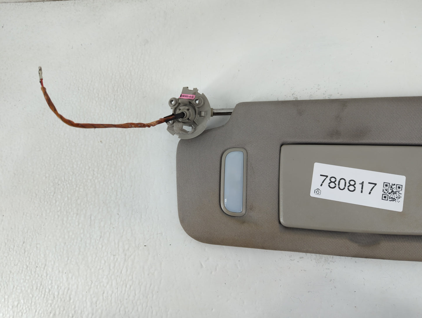 2010-2017 Chevrolet Equinox Sun Visor Shade Replacement Passenger Right Mirror Fits Fits 2010 2011 2012 2013 2014 2015 2016 2017 OEM Used Auto Parts - Oemusedautoparts1.com