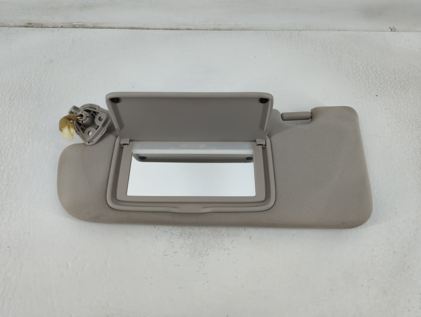 2014-2020 Infiniti Q50 Sun Visor Shade Replacement Driver Left Mirror Fits Fits 2014 2015 2016 2017 2018 2019 2020 OEM Used Auto Parts - Oemusedautoparts1.com