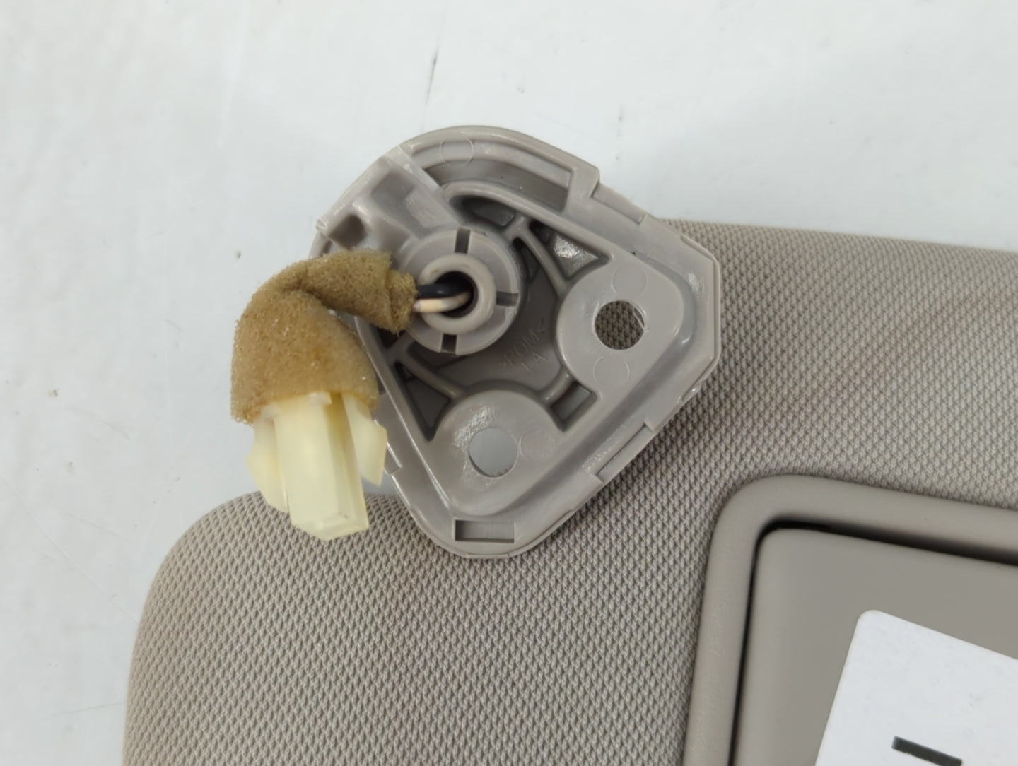 2014-2020 Infiniti Q50 Sun Visor Shade Replacement Driver Left Mirror Fits Fits 2014 2015 2016 2017 2018 2019 2020 OEM Used Auto Parts - Oemusedautoparts1.com