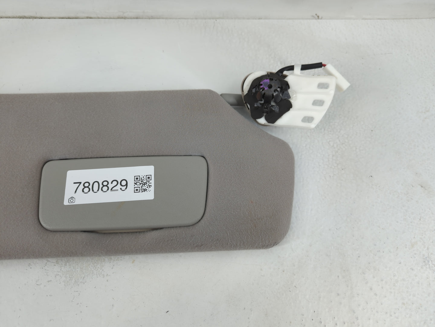 2011-2014 Toyota Sienna Sun Visor Shade Replacement Passenger Right Mirror Fits Fits 2011 2012 2013 2014 OEM Used Auto Parts - Oemusedautoparts1.com