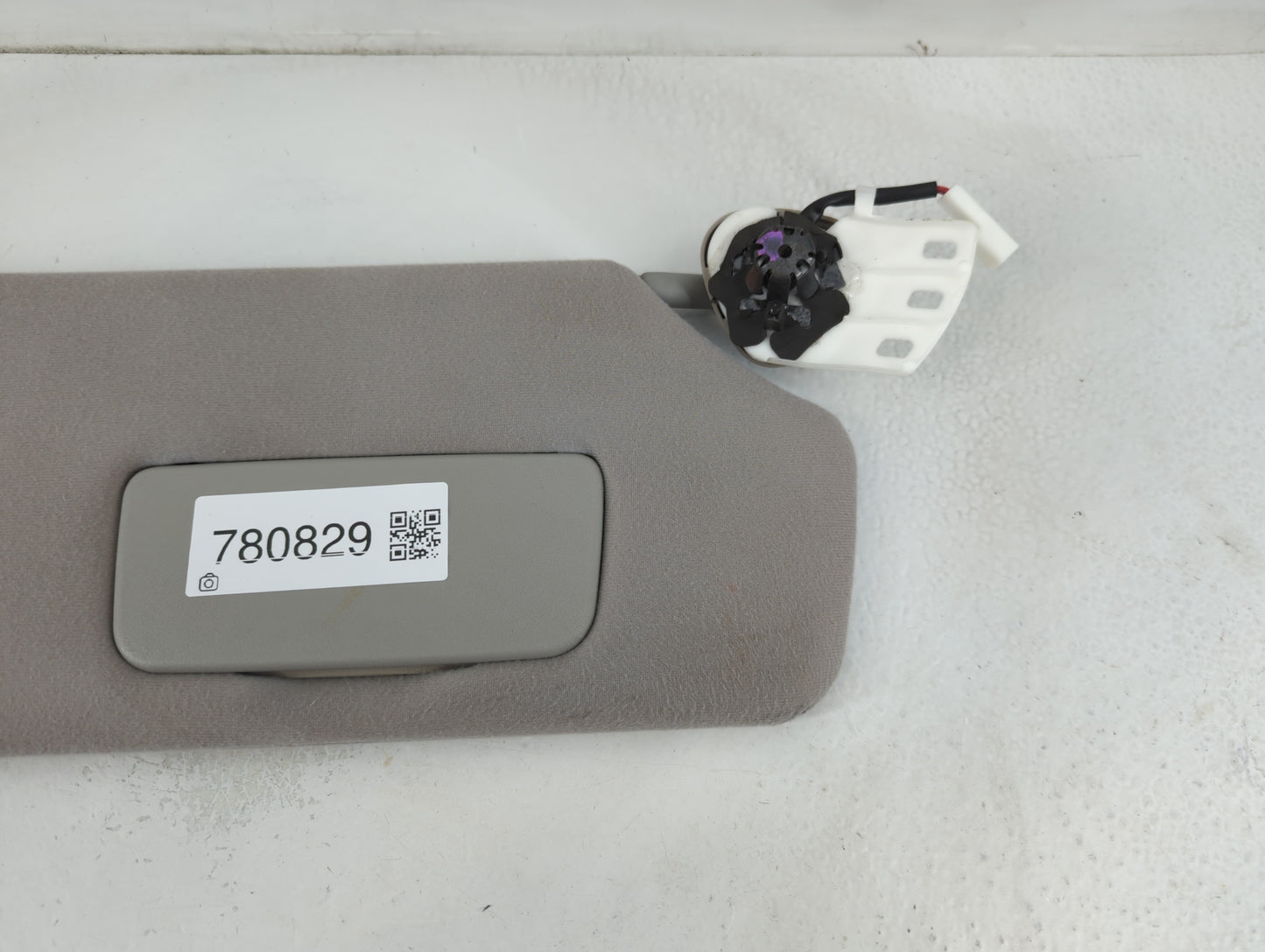 2011-2014 Toyota Sienna Sun Visor Shade Replacement Passenger Right Mirror Fits Fits 2011 2012 2013 2014 OEM Used Auto Parts - Oemusedautoparts1.com