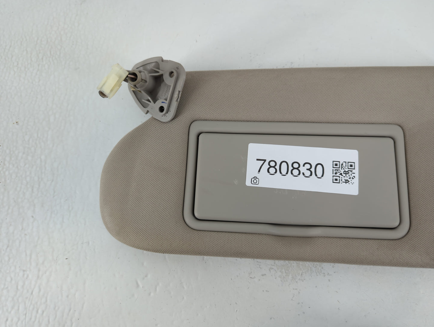 2015-2018 Nissan Murano Sun Visor Shade Replacement Driver Left Mirror Fits Fits 2015 2016 2017 2018 OEM Used Auto Parts - Oemusedautoparts1.com