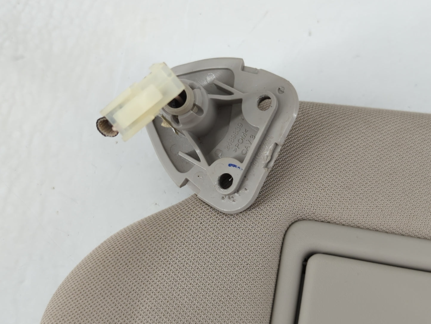 2015-2018 Nissan Murano Sun Visor Shade Replacement Driver Left Mirror Fits Fits 2015 2016 2017 2018 OEM Used Auto Parts - Oemusedautoparts1.com