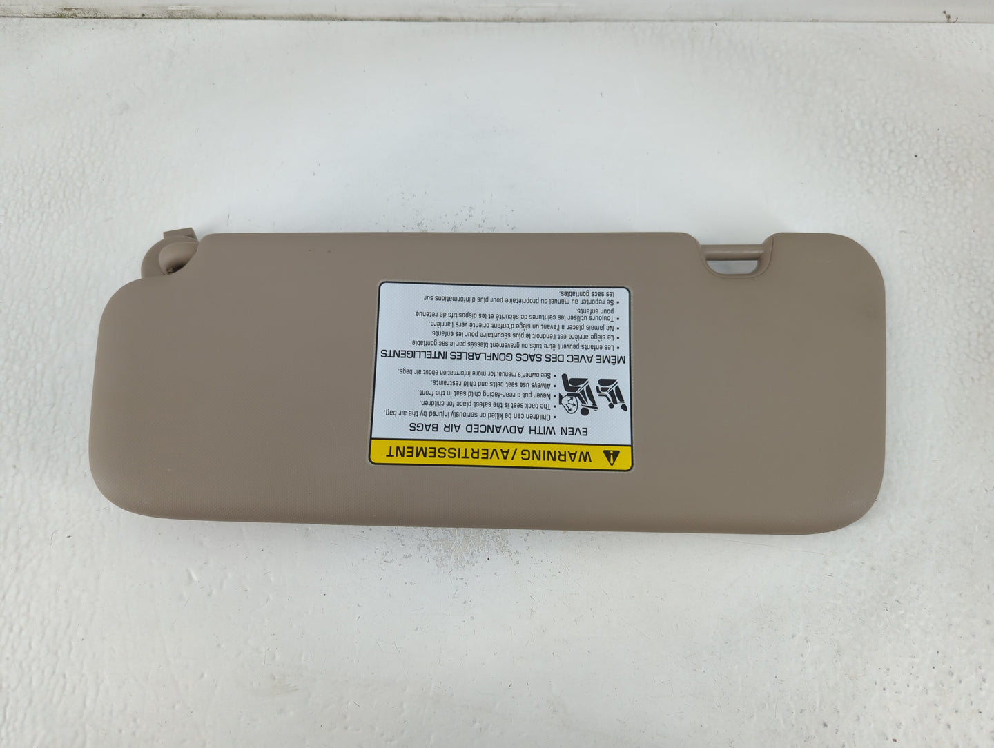 2017-2020 Hyundai Elantra Sun Visor Shade Replacement Passenger Right Mirror Fits Fits 2017 2018 2019 2020 OEM Used Auto Parts - Oemusedautoparts1.com