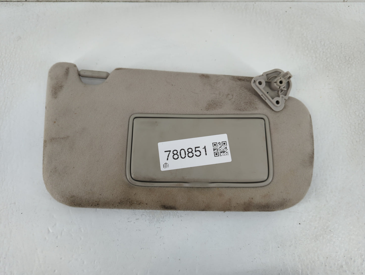 2013-2019 Nissan Sentra Sun Visor Shade Replacement Passenger Right Mirror Fits Fits 2012 2013 2014 2015 2016 2017 2018 2019 OEM Used Auto Parts - Oemusedautoparts1.com