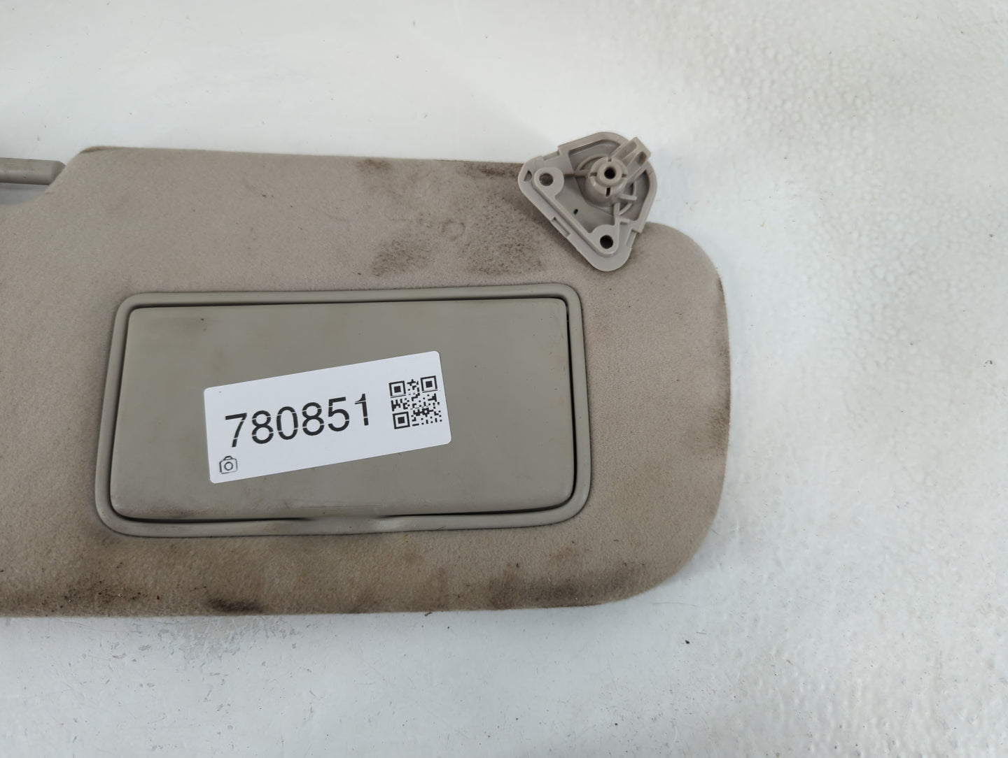 2013-2019 Nissan Sentra Sun Visor Shade Replacement Passenger Right Mirror Fits Fits 2012 2013 2014 2015 2016 2017 2018 2019 OEM Used Auto Parts - Oemusedautoparts1.com
