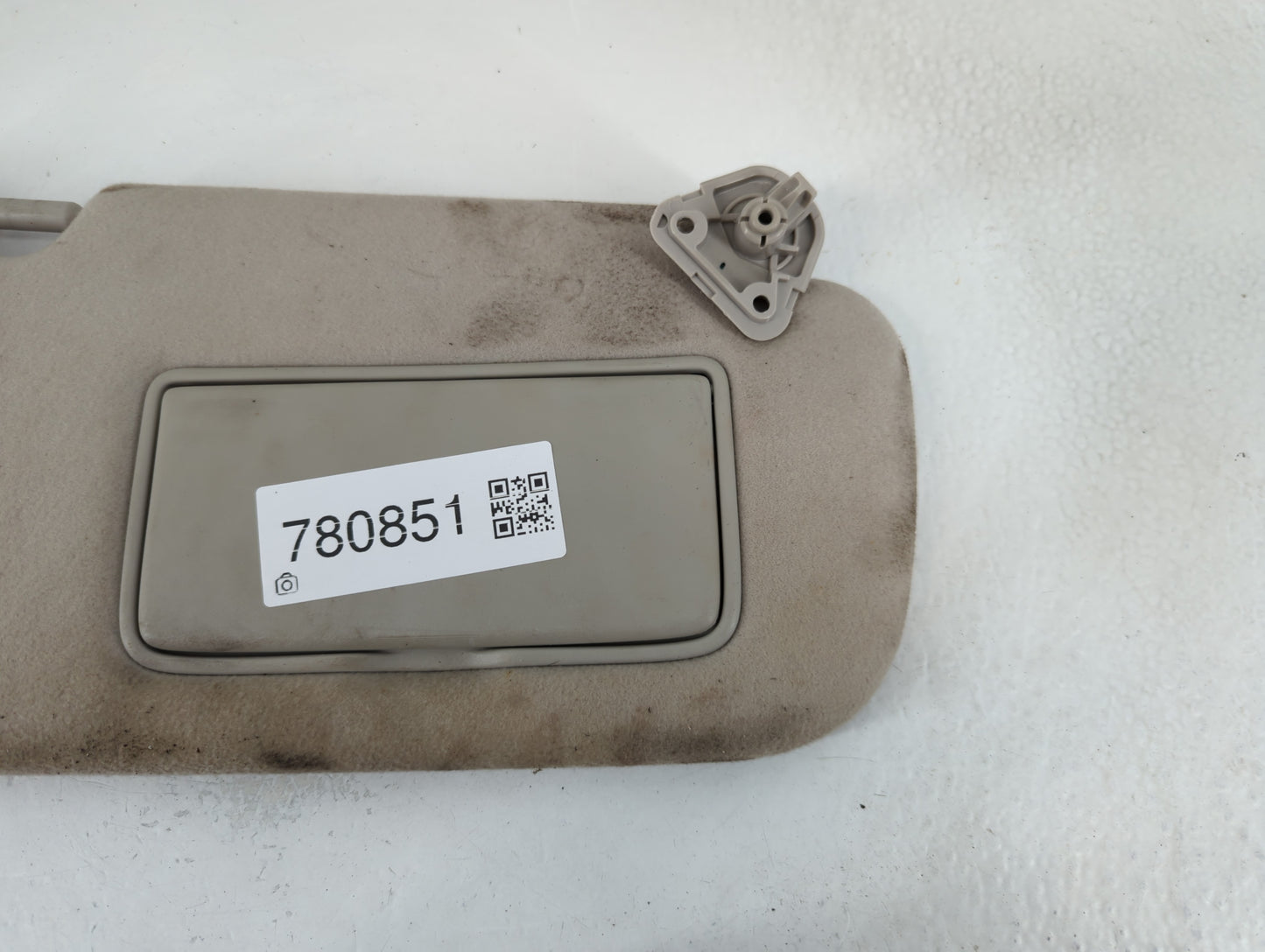 2013-2019 Nissan Sentra Sun Visor Shade Replacement Passenger Right Mirror Fits Fits 2012 2013 2014 2015 2016 2017 2018 2019 OEM Used Auto Parts - Oemusedautoparts1.com