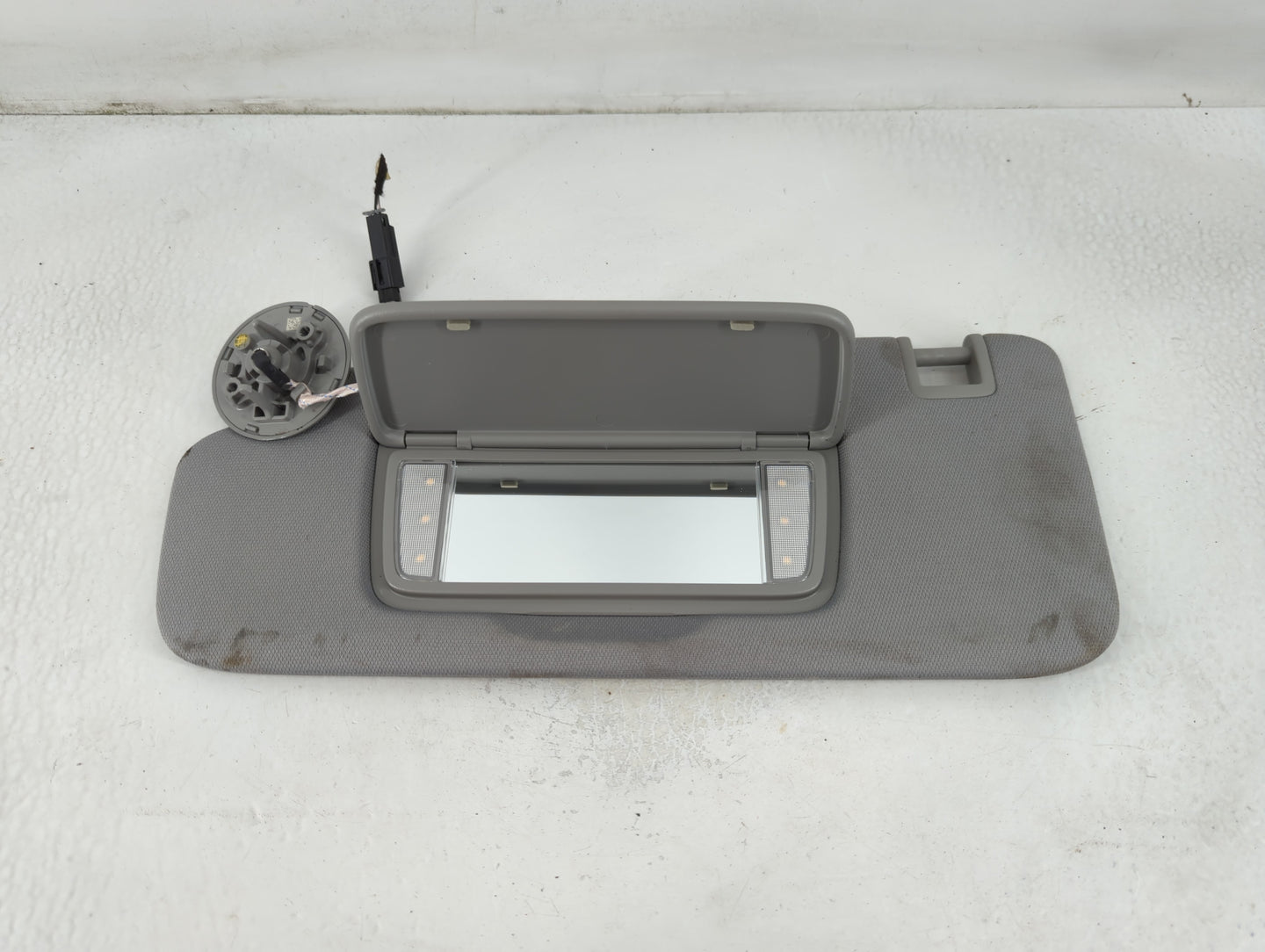 2022 Gmc Terrain Sun Visor Shade Replacement Passenger Right Mirror Fits OEM Used Auto Parts - Oemusedautoparts1.com