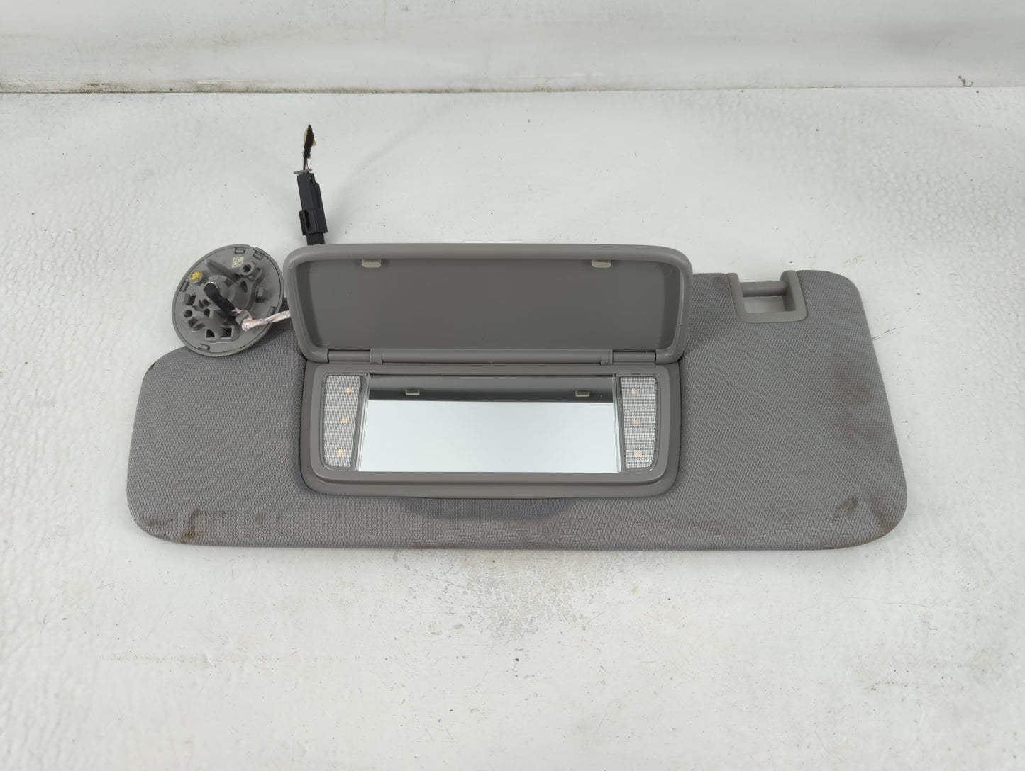 2022 Gmc Terrain Sun Visor Shade Replacement Passenger Right Mirror Fits OEM Used Auto Parts - Oemusedautoparts1.com