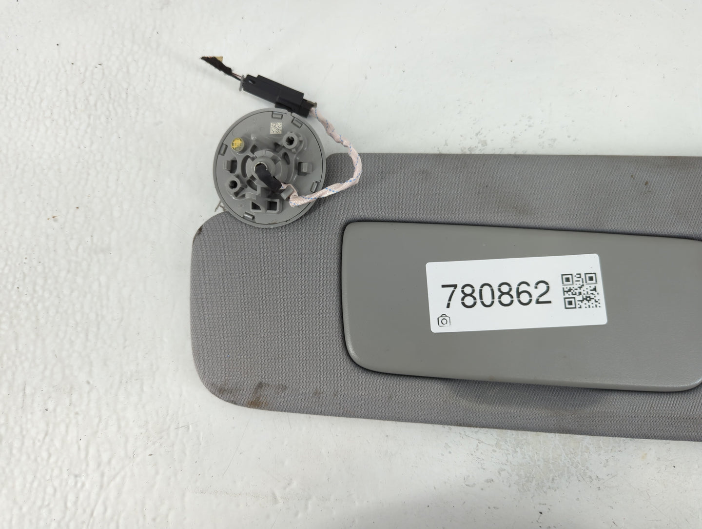 2022 Gmc Terrain Sun Visor Shade Replacement Passenger Right Mirror Fits OEM Used Auto Parts - Oemusedautoparts1.com