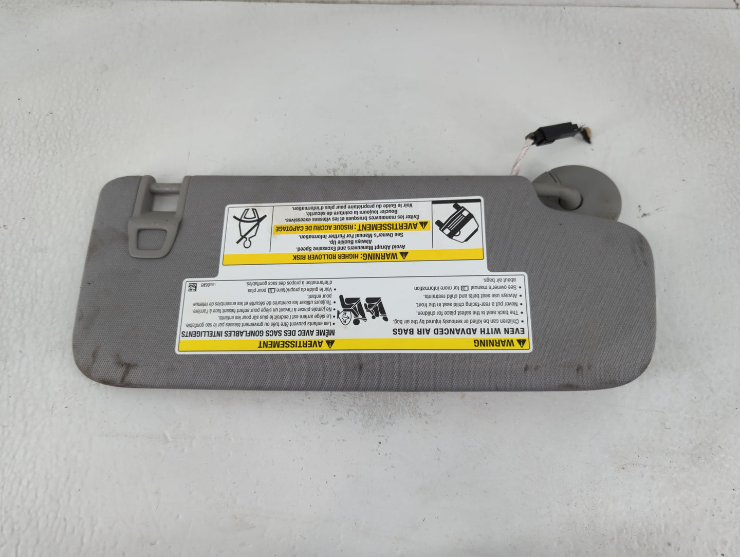 2022 Gmc Terrain Sun Visor Shade Replacement Passenger Right Mirror Fits OEM Used Auto Parts - Oemusedautoparts1.com
