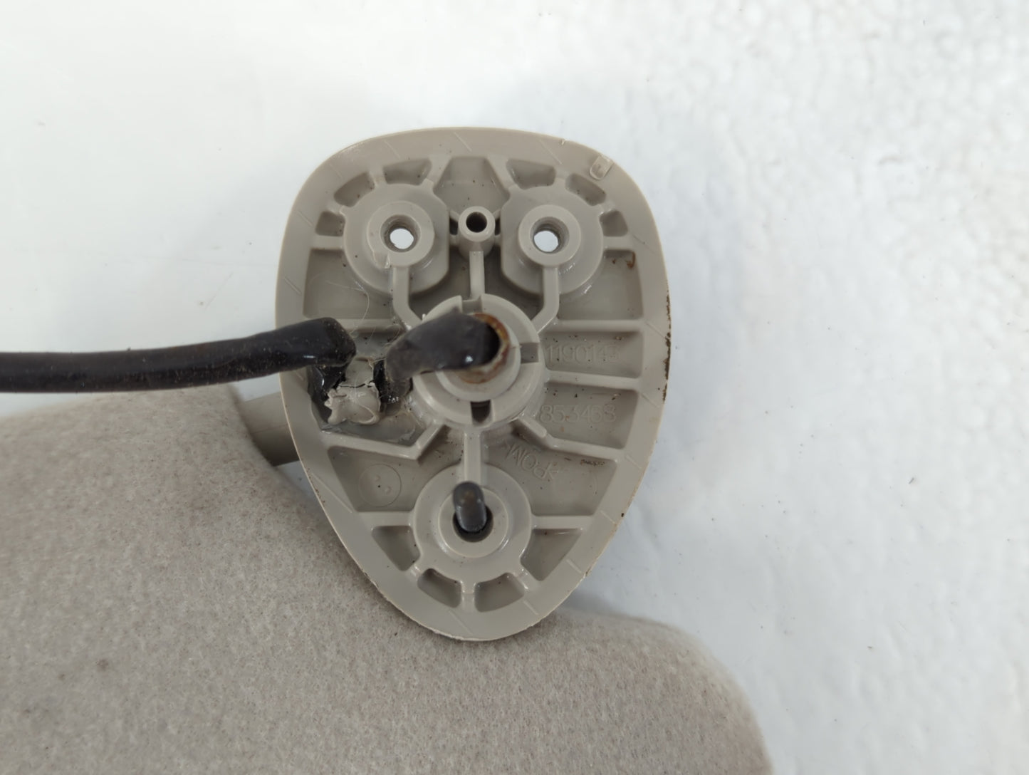 2005-2007 Chevrolet Trailblazer Sun Visor Shade Replacement Passenger Right Mirror Fits Fits 2005 2006 2007 OEM Used Auto Parts - Oemusedautoparts1.com